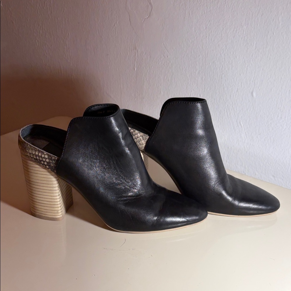 Black Leather Women's Shoes with Wooden Heel
